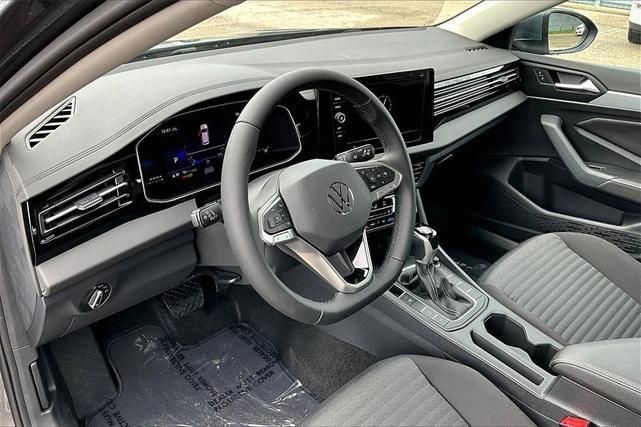 Photo of 2025 Platinum Volkswagen Jetta