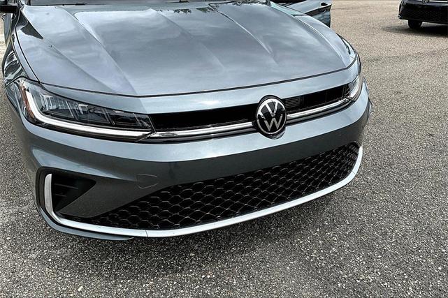 Photo of 2025 Platinum Volkswagen Jetta