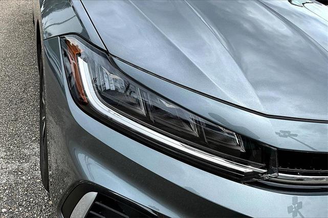 Photo of 2025 Platinum Volkswagen Jetta
