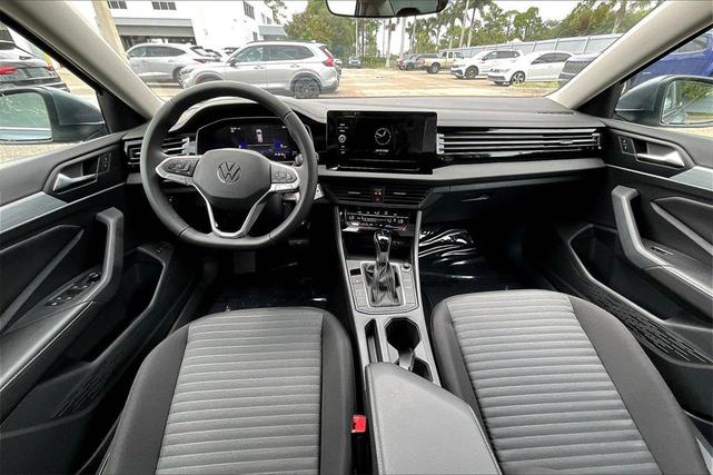 Photo of 2025 Platinum Volkswagen Jetta