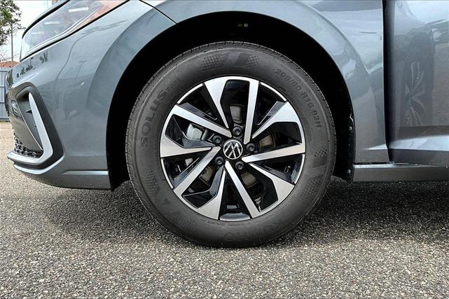 Photo of 2025 Platinum Volkswagen Jetta