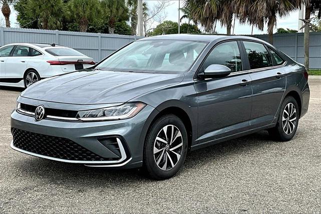 Photo of 2025 Platinum Volkswagen Jetta