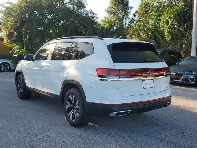Photo of 2025 Pure White Volkswagen Atlas