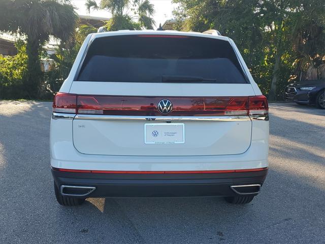 Photo of 2025 Pure White Volkswagen Atlas