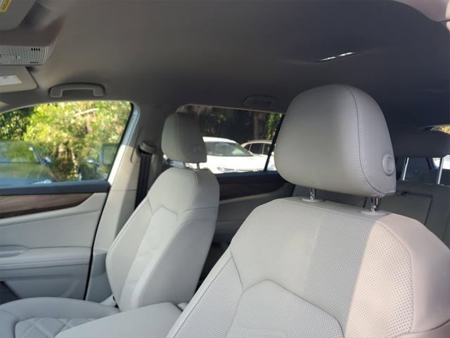 Photo of 2025 Pure White Volkswagen Atlas