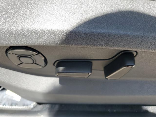 Photo of 2025 Pure White Volkswagen Tiguan