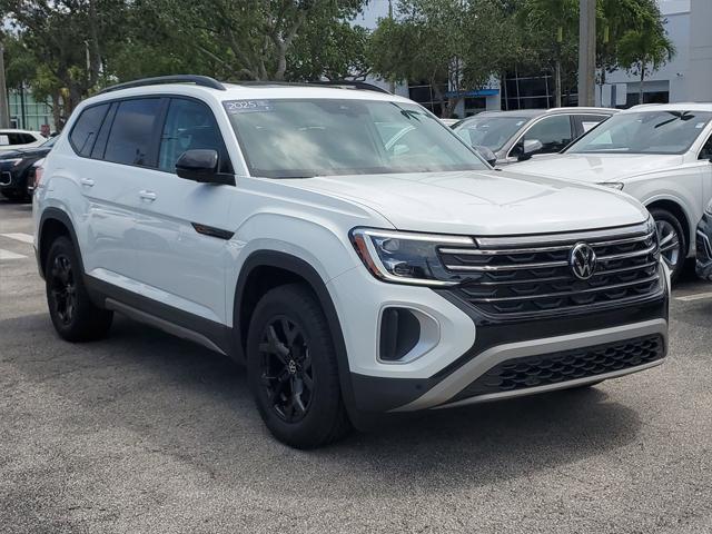 Photo of 2025 Pure White Volkswagen Atlas