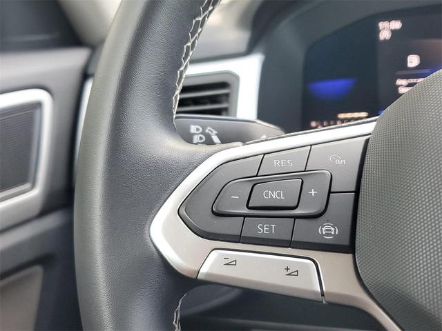 Photo of 2022 Deep Black Pearl Volkswagen Atlas