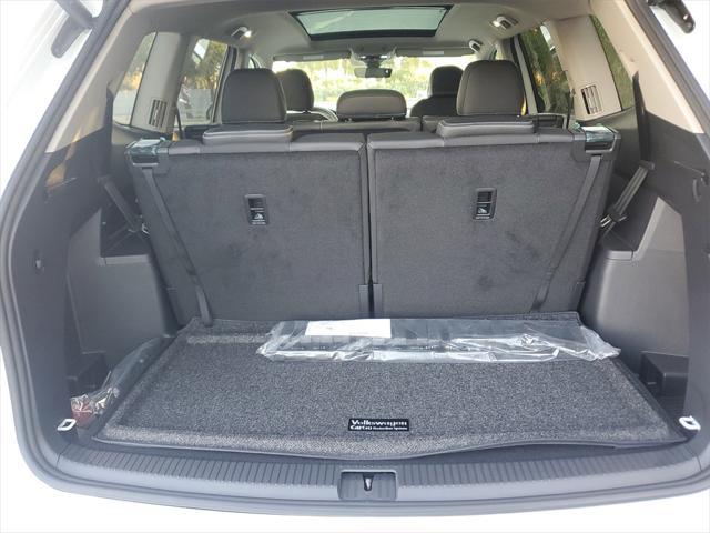 Photo of 2025 Pure White Volkswagen Atlas