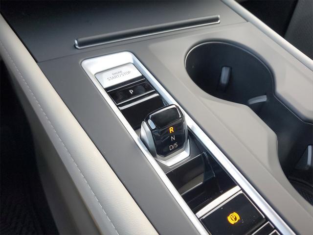 Photo of 2025 Deep Black Pearl Volkswagen Atlas