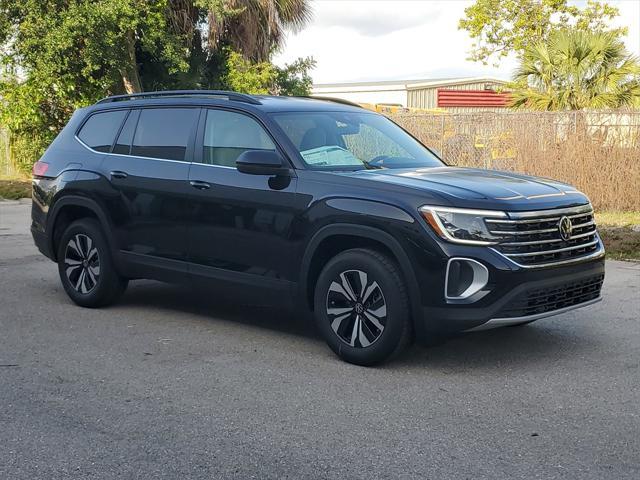 Photo of 2025 Deep Black Pearl Volkswagen Atlas