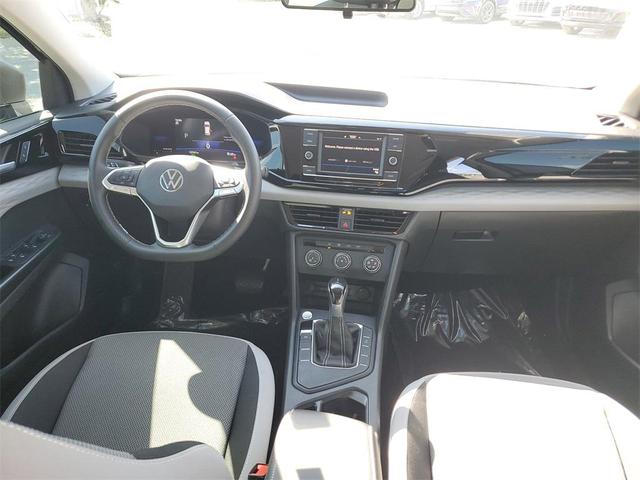 Photo of 2022 Platinum Gray Metallic Volkswagen Taos