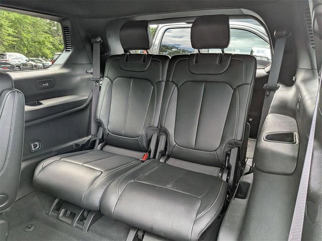 Photo of 2025 Diamond Black Jeep Grand Cherokee L