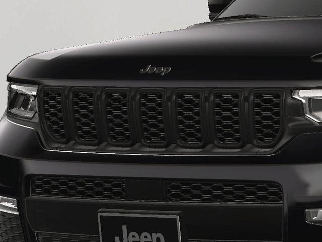Photo of 2025 Diamond Black Jeep Grand Cherokee L