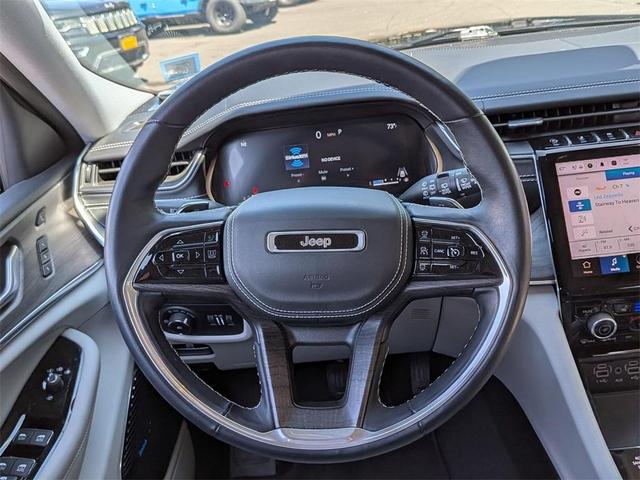Photo of 2022 Rocky Mountain Pearlcoat Jeep Grand Cherokee L