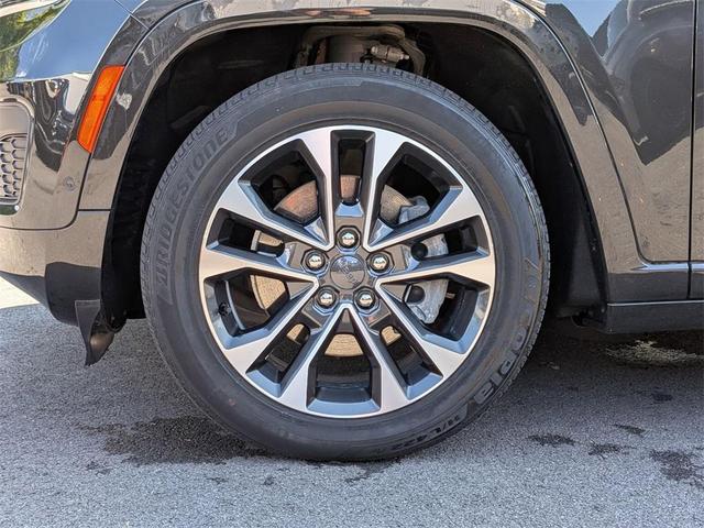 Photo of 2022 Rocky Mountain Pearlcoat Jeep Grand Cherokee L