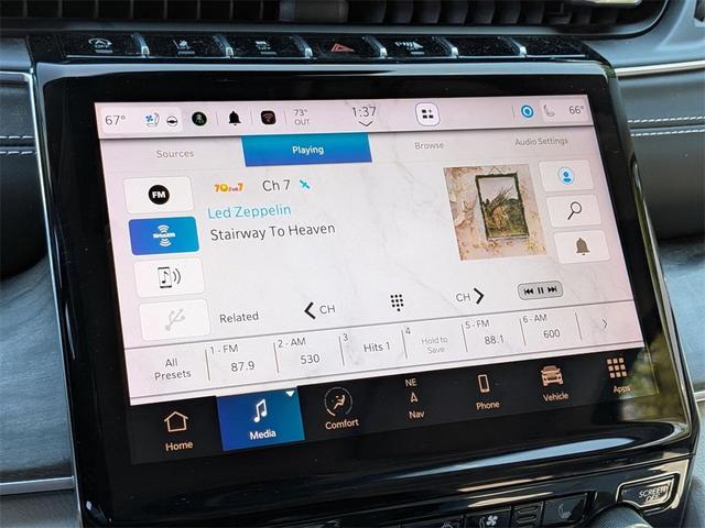 Photo of 2022 Rocky Mountain Pearlcoat Jeep Grand Cherokee L