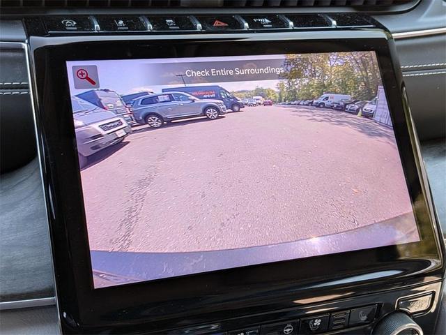 Photo of 2022 Rocky Mountain Pearlcoat Jeep Grand Cherokee L