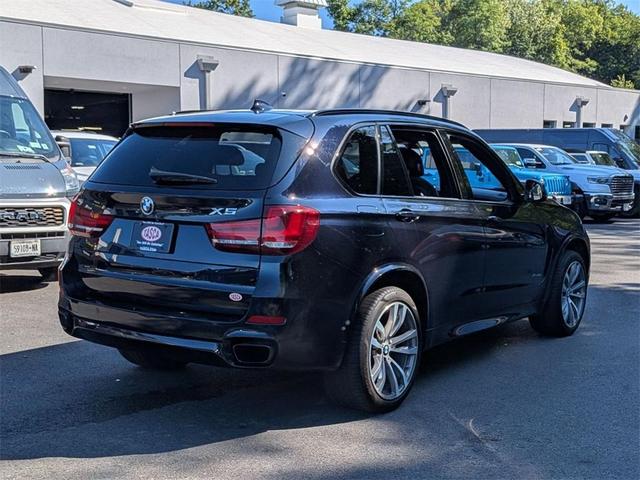Photo of 2018 Carbon Black Metallic BMW X5