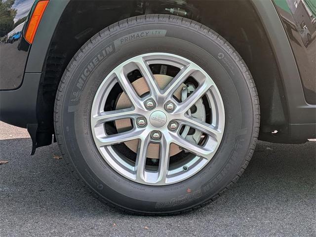 Photo of 2025 Diamond Black Jeep Grand Cherokee