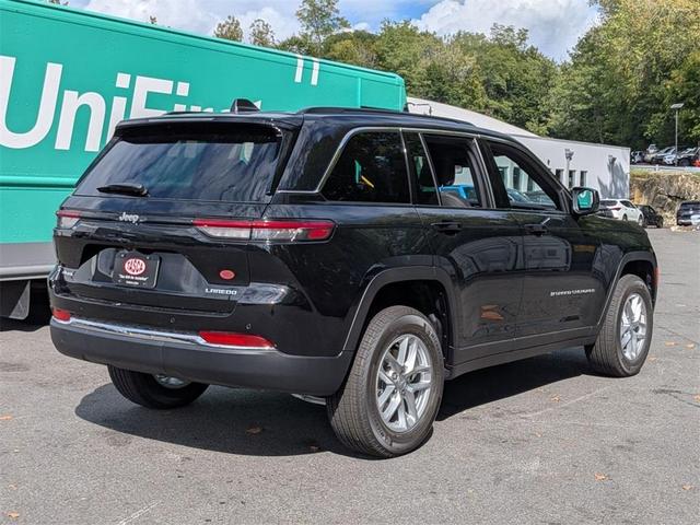Photo of 2025 Diamond Black Jeep Grand Cherokee
