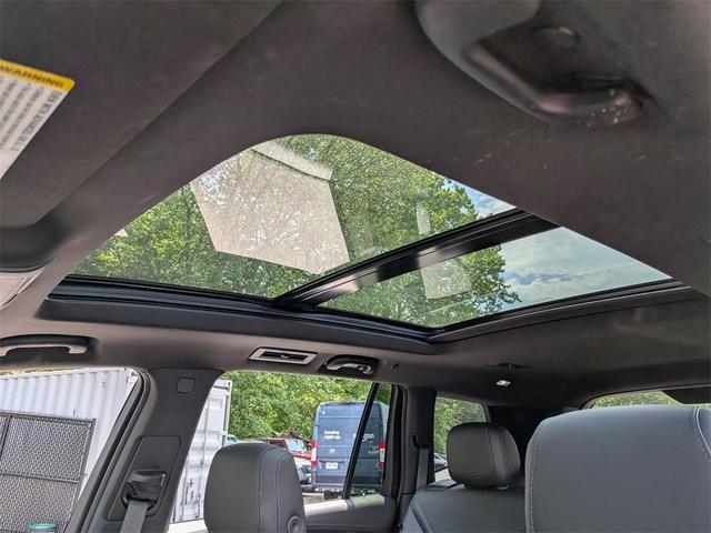 Photo of 2024 Stellar Black Metallic Cadillac XT6