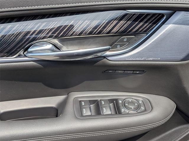 Photo of 2024 Stellar Black Metallic Cadillac XT6