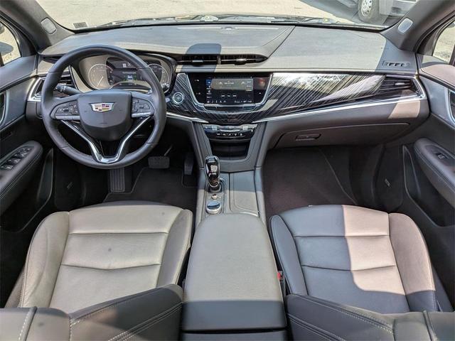 Photo of 2024 Stellar Black Metallic Cadillac XT6