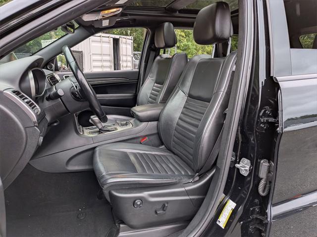 Photo of 2019 Diamond Black Jeep Grand Cherokee
