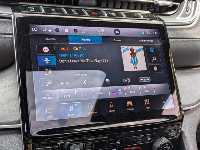 Photo of 2025 Diamond Black Jeep Grand Cherokee L