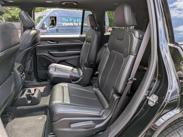 Photo of 2025 Diamond Black Jeep Grand Cherokee L
