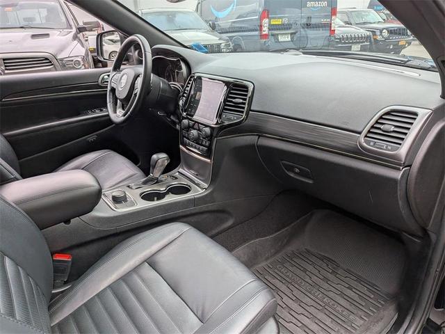 Photo of 2021 Diamond Black Jeep Grand Cherokee