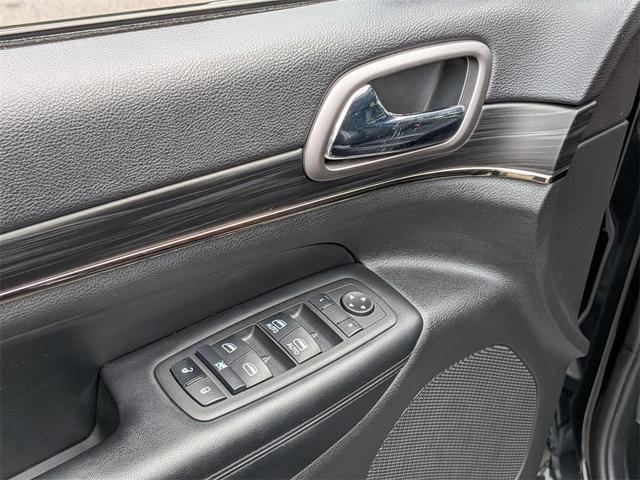 Photo of 2021 Diamond Black Jeep Grand Cherokee