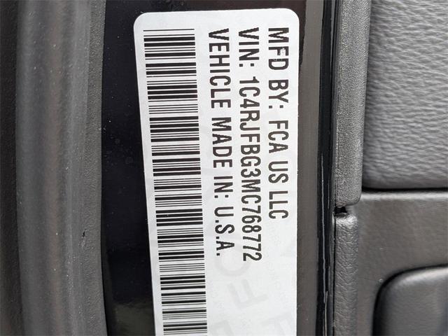 Photo of 2021 Diamond Black Jeep Grand Cherokee