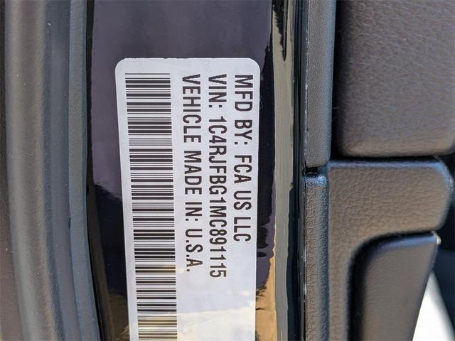 Photo of 2021 Diamond Black Jeep Grand Cherokee