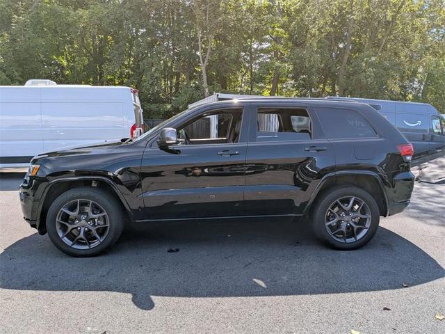 Photo of 2021 Diamond Black Jeep Grand Cherokee