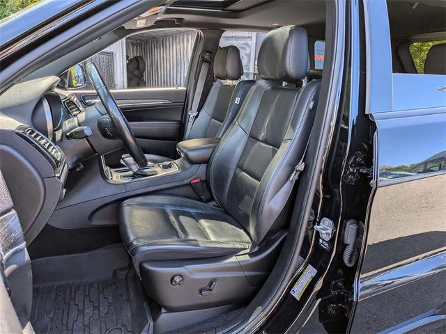 Photo of 2021 Diamond Black Jeep Grand Cherokee
