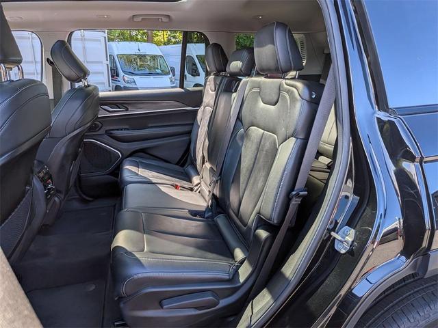Photo of 2022 Diamond Black Jeep Grand Cherokee L