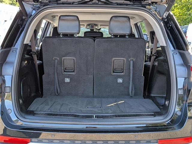 Photo of 2022 Diamond Black Jeep Grand Cherokee L