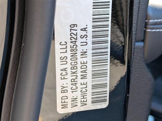 Photo of 2022 Diamond Black Jeep Grand Cherokee L