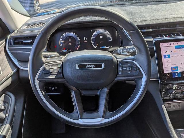 Photo of 2022 Diamond Black Jeep Grand Cherokee L