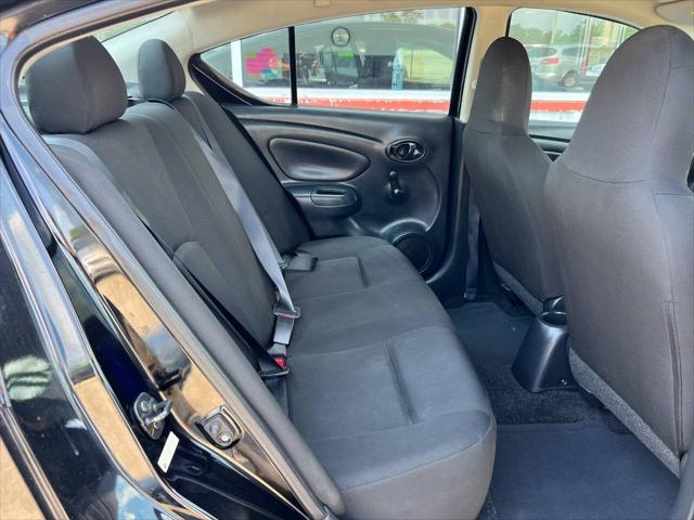 Photo of 2016 Black Nissan Versa
