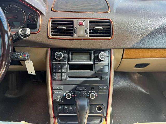 Photo of 2008 Silver Volvo XC90