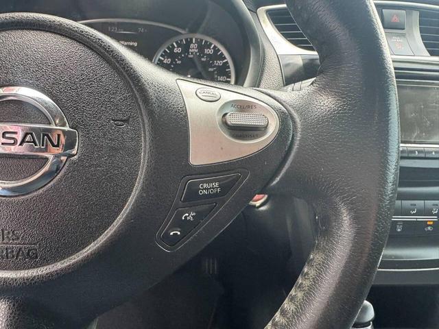 Photo of 2016 Black Nissan Sentra