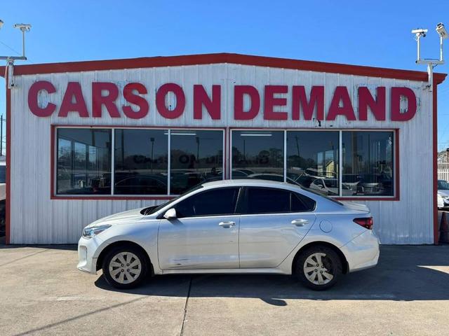 Photo of 2019 Silver Kia Rio