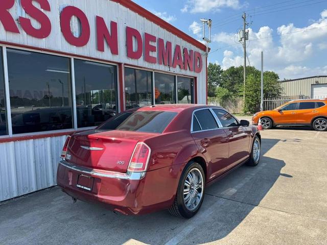 Photo of 2014 Red Chrysler 300
