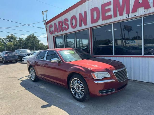 Photo of 2014 Red Chrysler 300