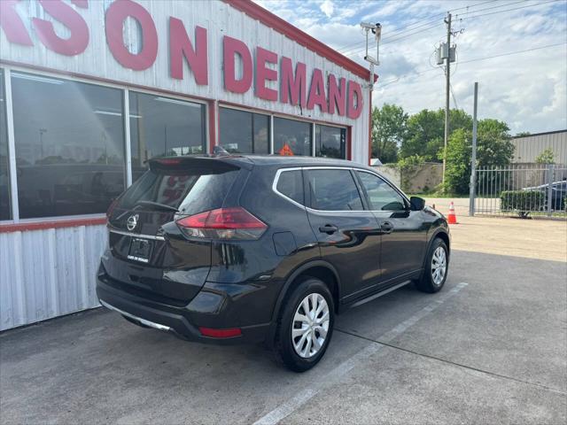 Photo of 2020 Black Nissan Rogue