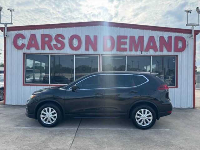 Photo of 2020 Black Nissan Rogue