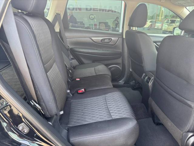 Photo of 2020 Black Nissan Rogue